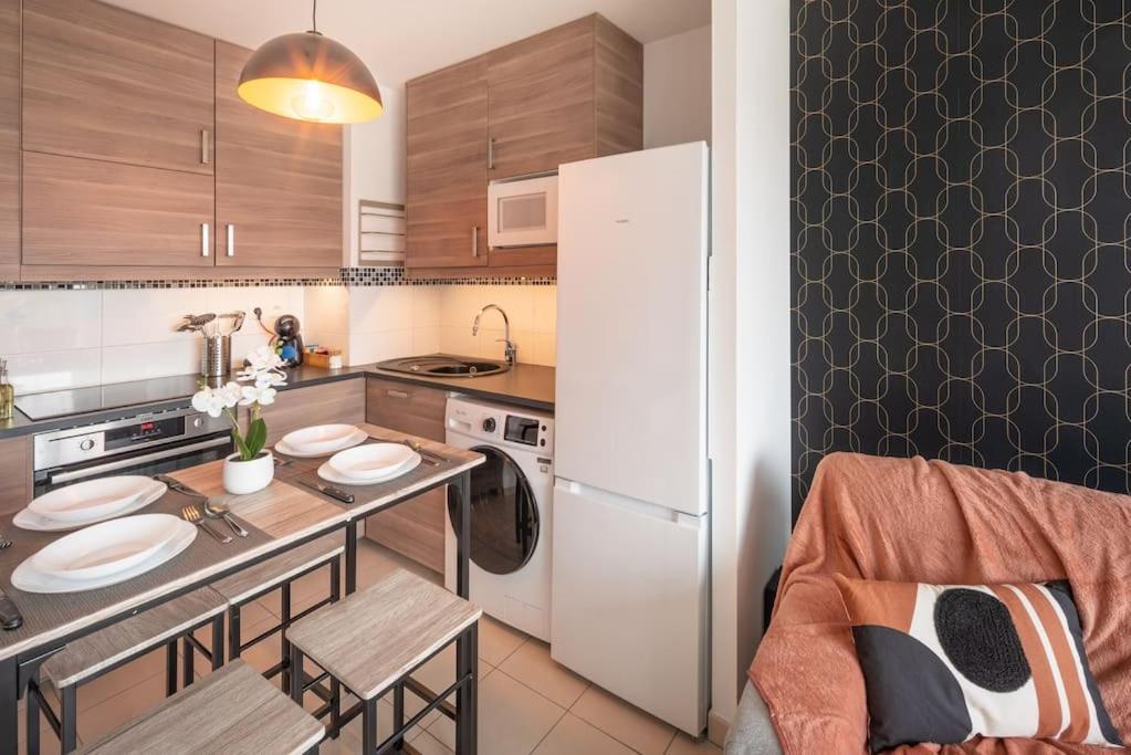 Apartament L'Excellence-8Min Aeroport-Terrasse-Parking Prive Lingolsheim Zewnętrze zdjęcie